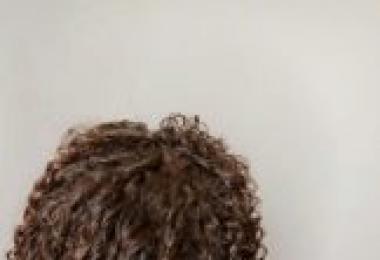Биозавивка волос на крупные, средние и короткие волосы - отзывы, особенности проведения в салоне и в домашних условиях Биохимия прически на средние волосы